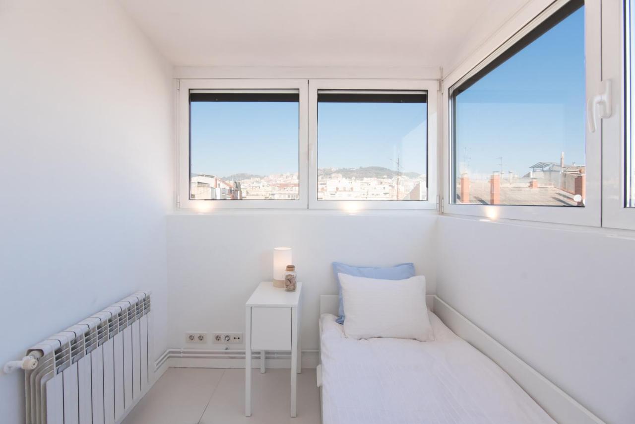 Exclusive Sagrada Familia Penthouse With Sea Views *